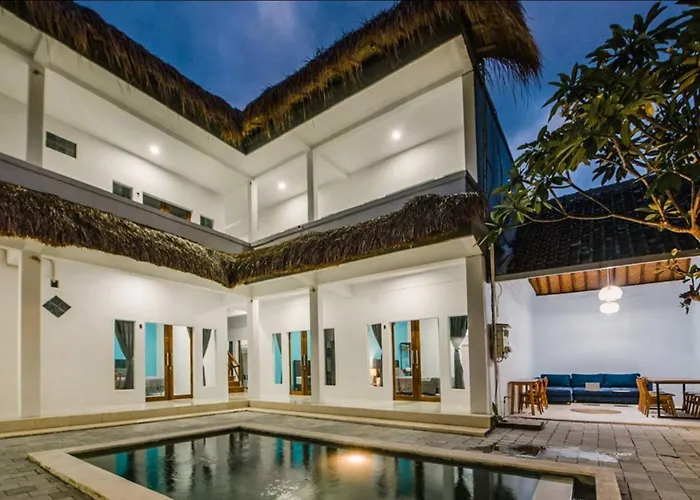 Greek House: W/desk + Shared Pool&kitchen /2 3* Canggu